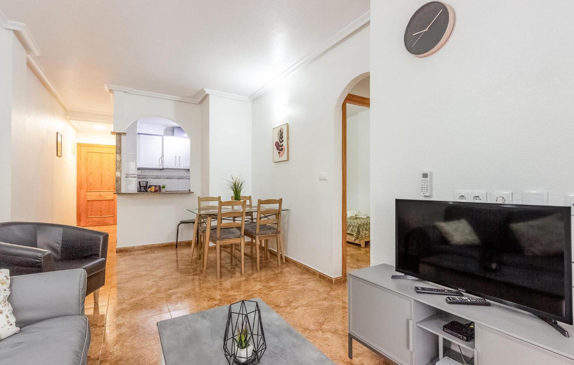 Amazing Apartment In Torrevieja With Kitchen المظهر الخارجي الصورة