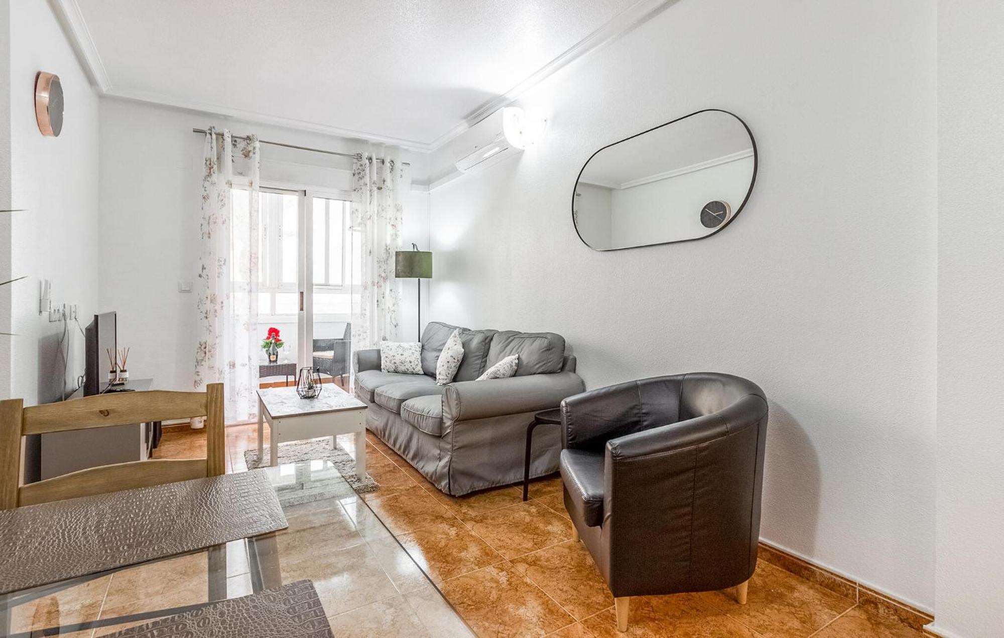Amazing Apartment In Torrevieja With Kitchen المظهر الخارجي الصورة