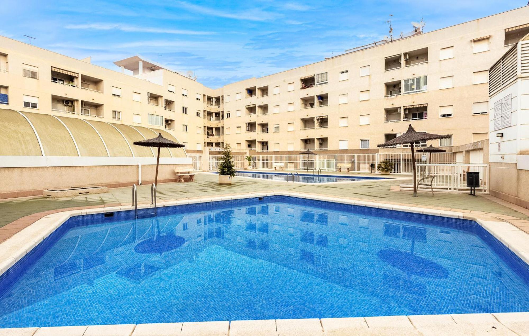 Amazing Apartment In Torrevieja With Kitchen المظهر الخارجي الصورة